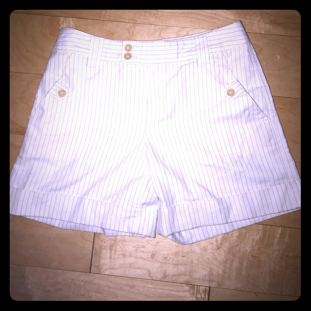 Banana Republic pinstripes shorts. Size 6